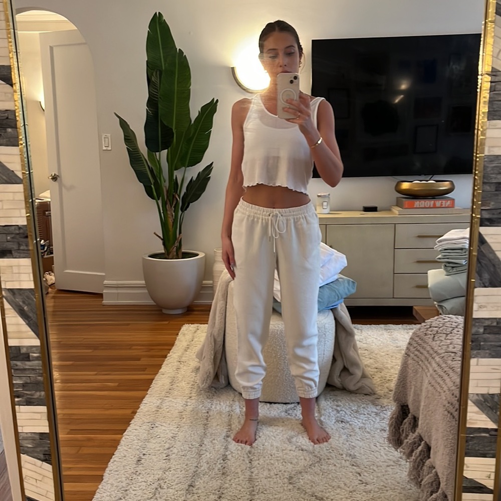 Like New Aritzia Wilfred Cream Joggers XS